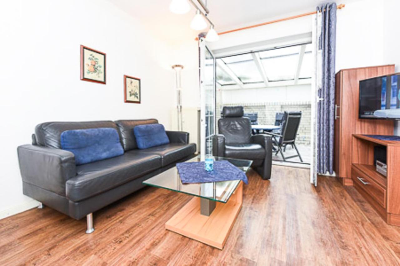 Haus Elfriede, Appartment Nordstrand Wohnung 3 นอร์เดอร์ไน ภายนอก รูปภาพ
